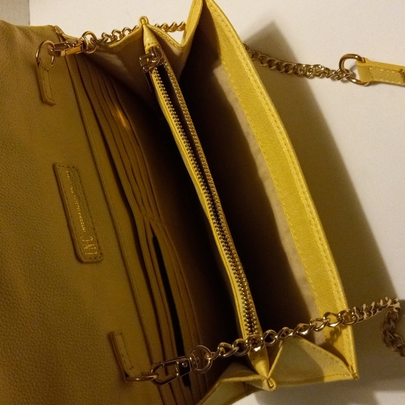 International Concepts Yellow Crossbody Purse. 23-30 " Adjustable strap - Picture 4 of 9